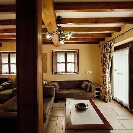 La Indiana Guest House Poo  ภายนอก รูปภาพ