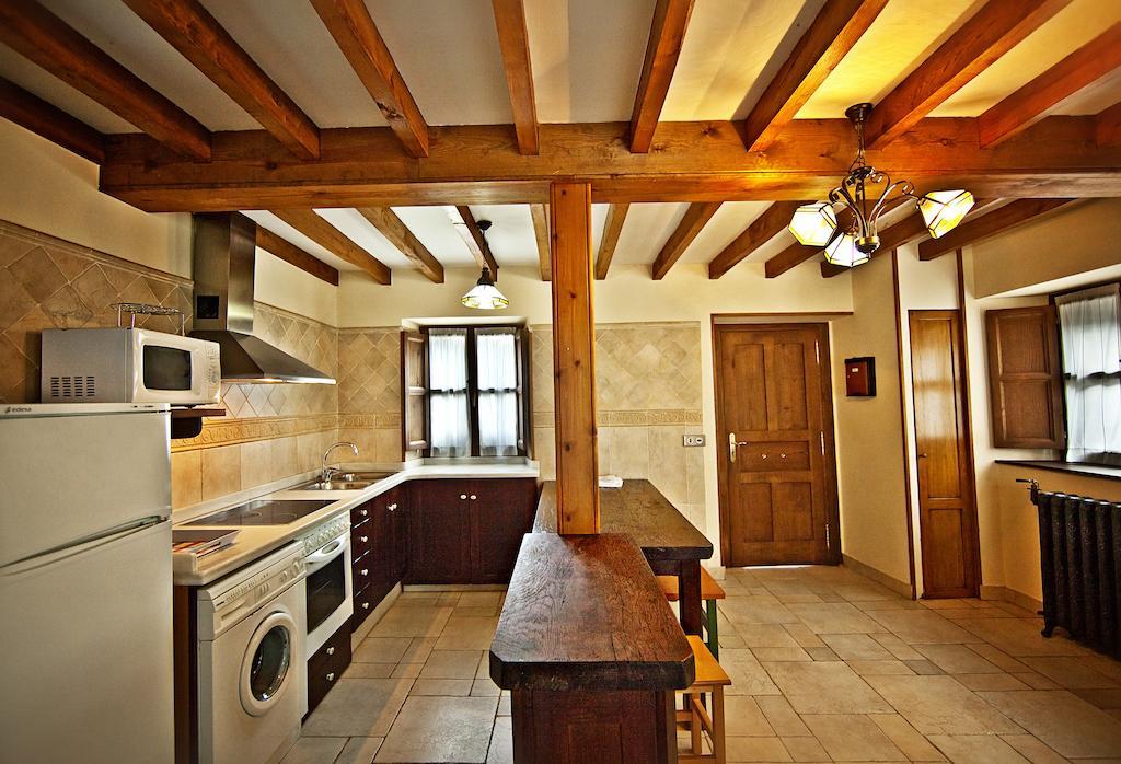 La Indiana Guest House Poo  ภายนอก รูปภาพ