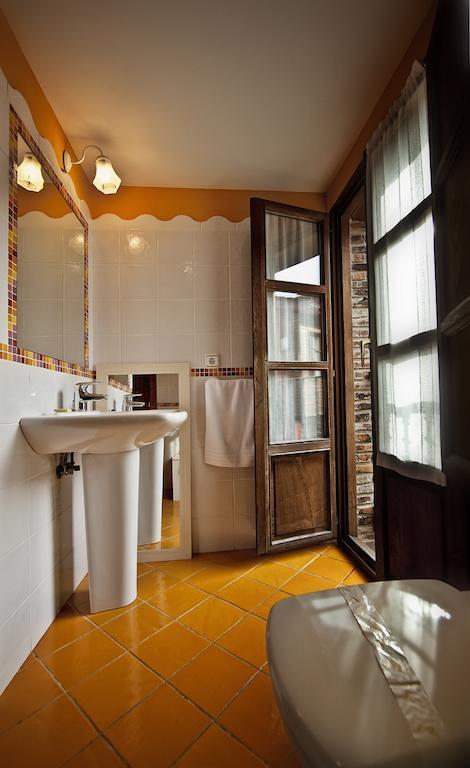 La Indiana Guest House Poo  ภายนอก รูปภาพ